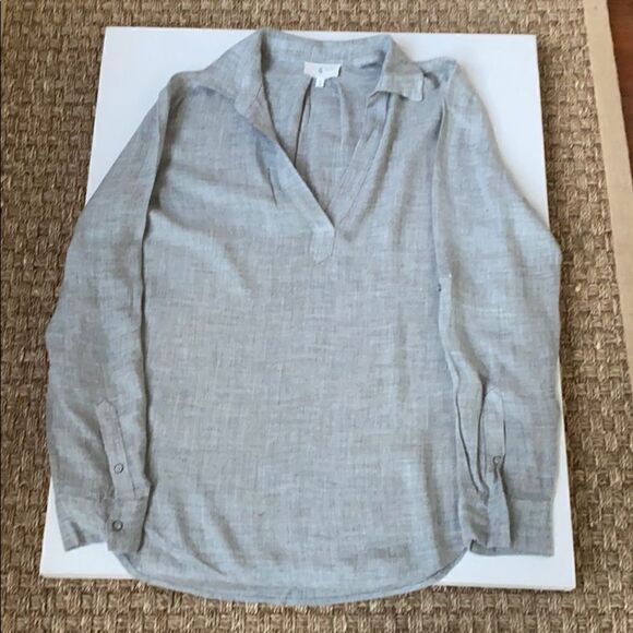 Lightweight Popover Tunic By Lou And Grey - Picture 1 of 3